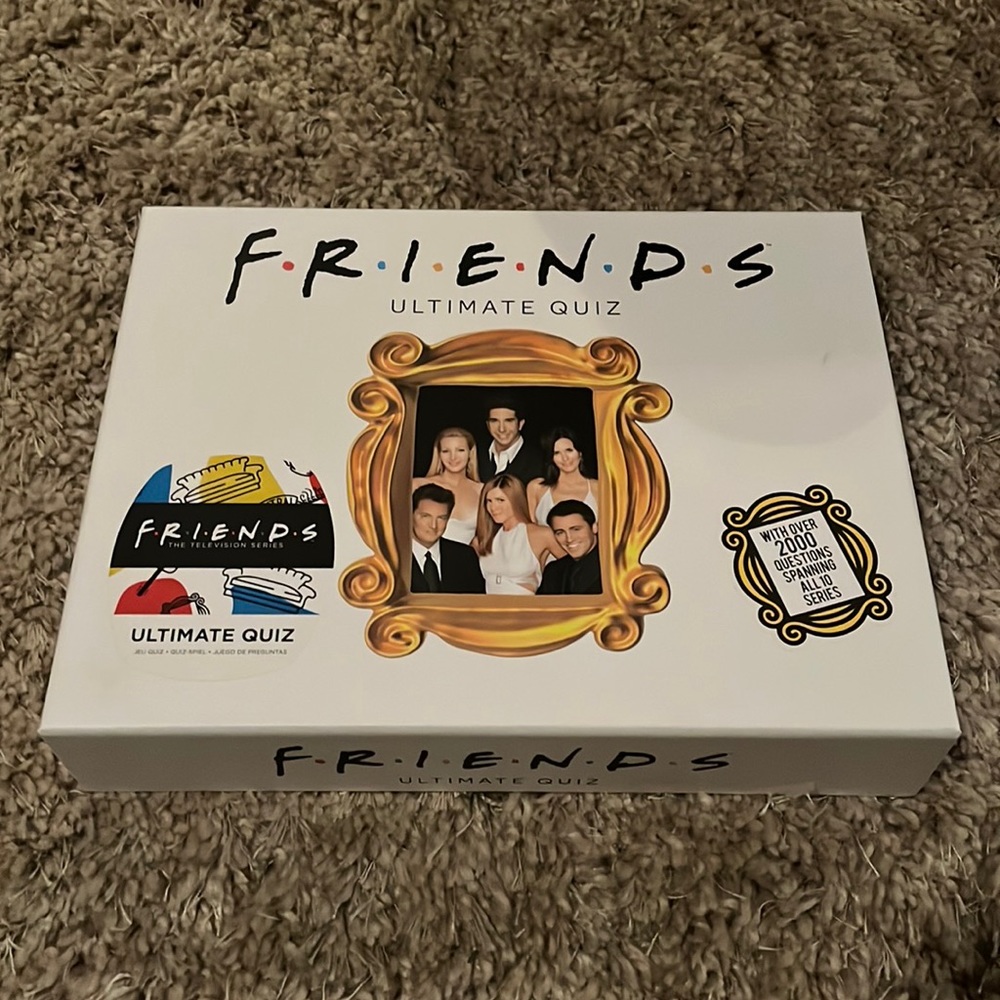 Friends ultimate quiz game practically new!